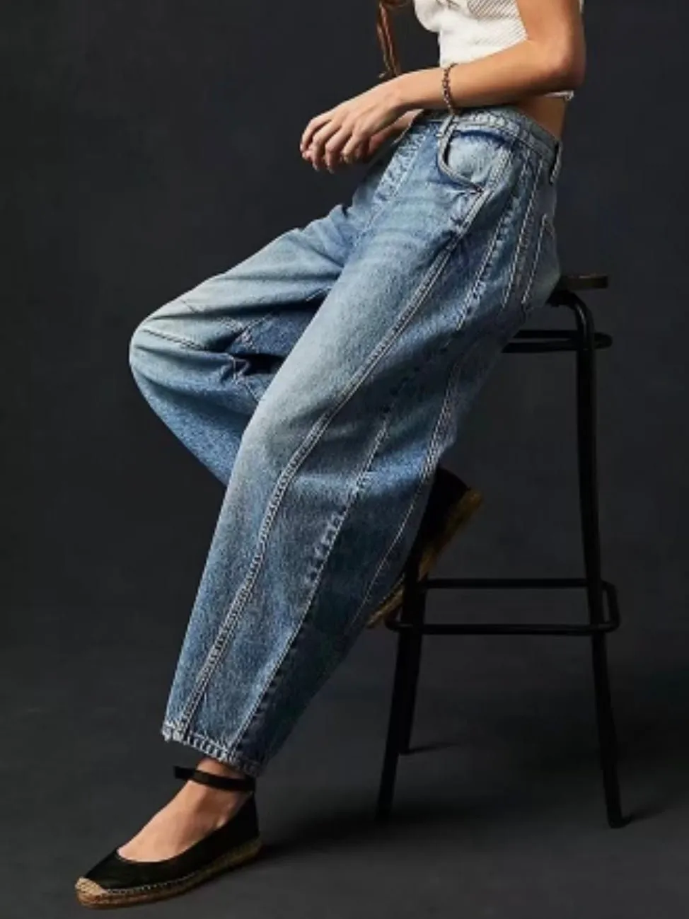 Oversized blue baggy jeans